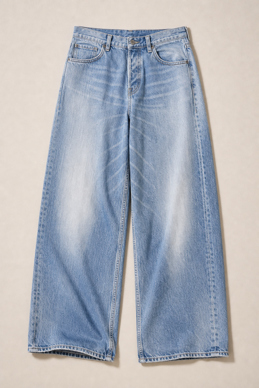 Bari Loose-Fit Jeans in Light Wash - front view