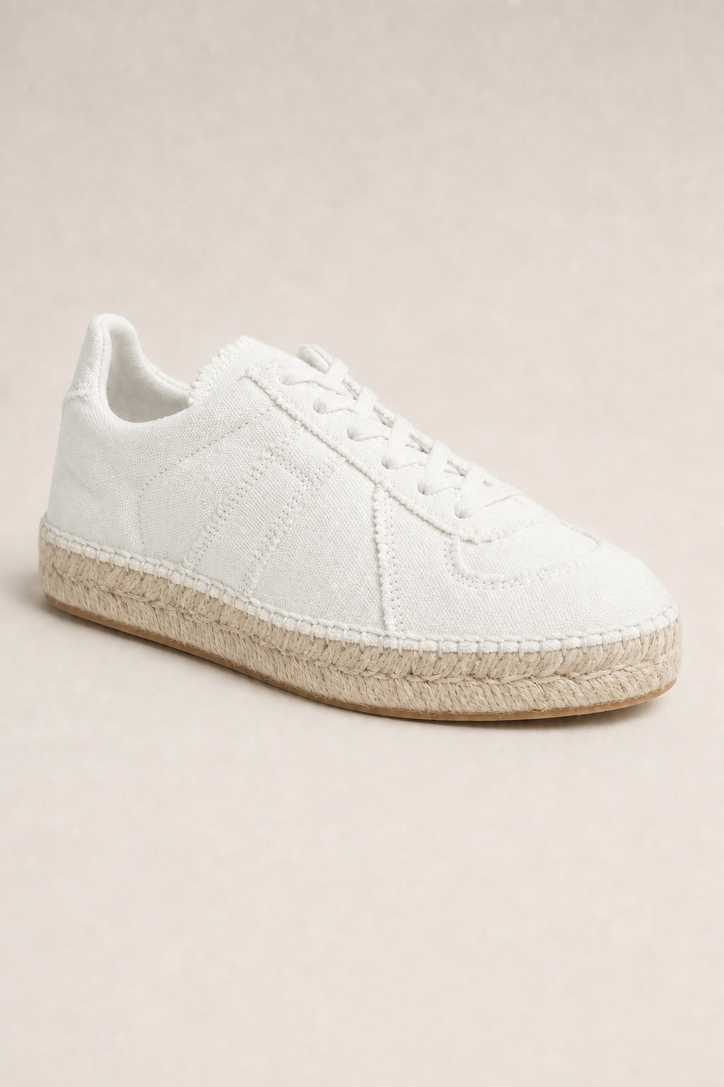 Cetara Espadrilles in White - angle view
