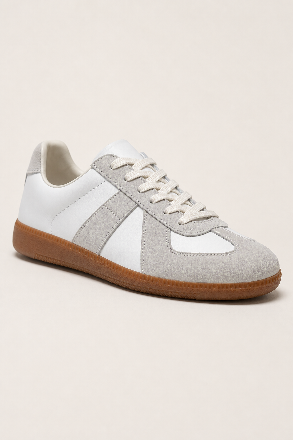 Mauro Leather Sneakers in White - angle view