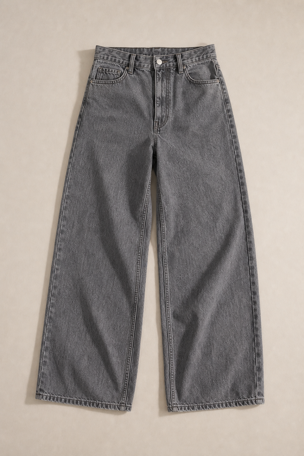 Saumur Wide-leg Jeans in Grey Wash - front view