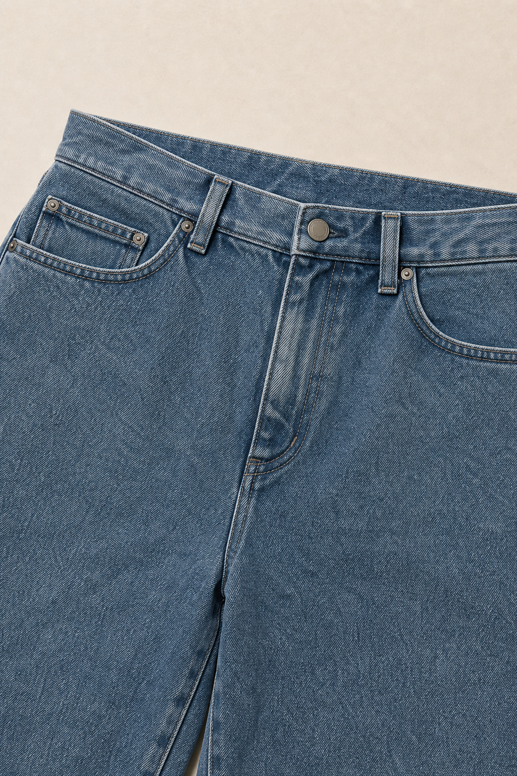 The Bologna Loose fit Jeans in Medium Wash - fabric detail