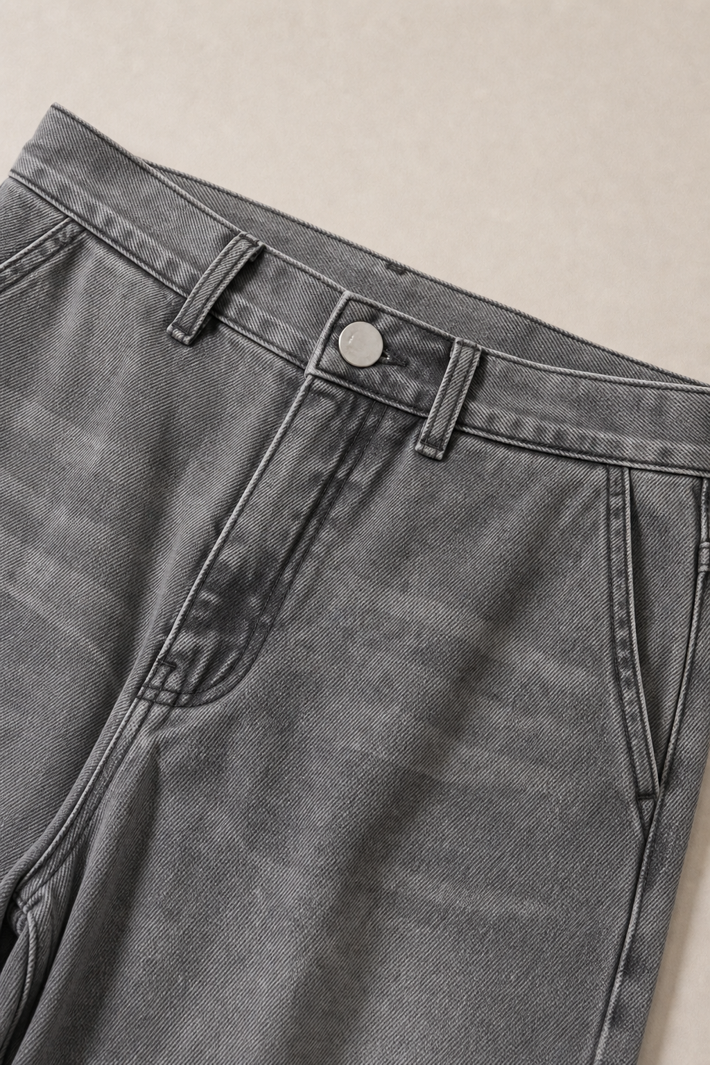 Torino Loose-Fit Jeans in Light Grey Wash - fabric detail