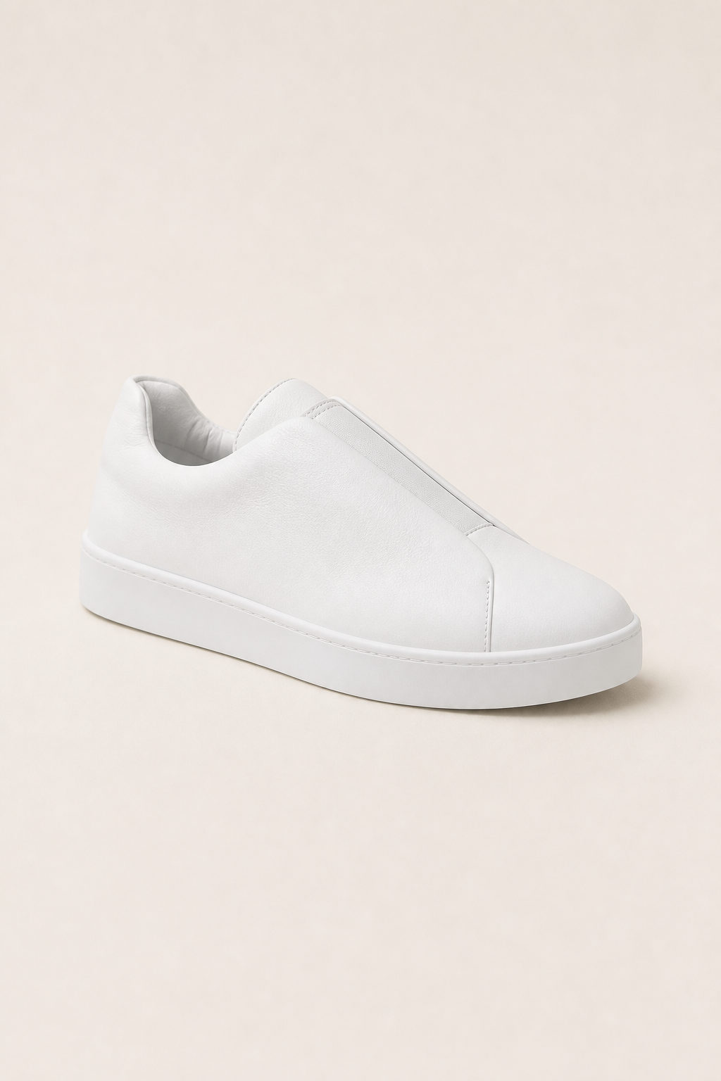 Vesco Leather Sneakers in White - angle view